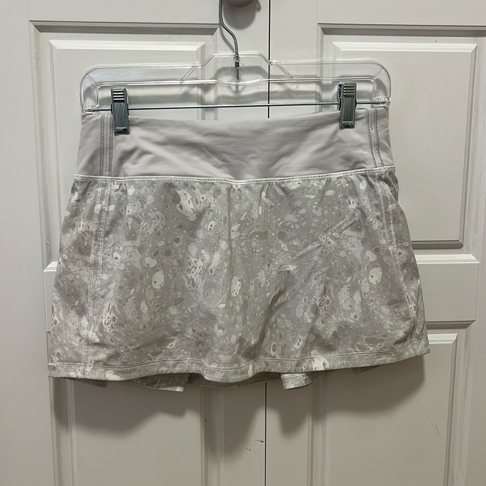 Lululemon skirt - Picture 3 of 7